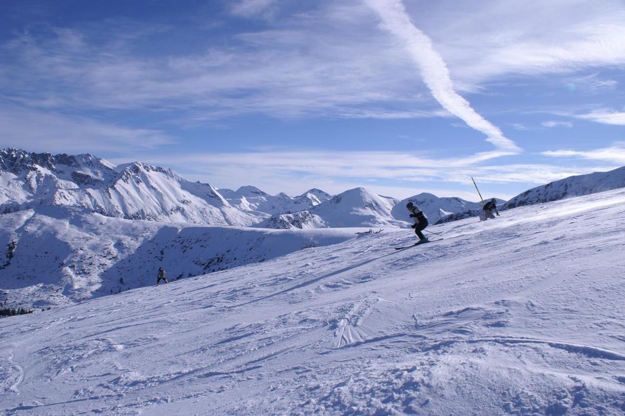 Skiing, Walking, Enjoying In Mountains Bansko Eksteriør bilde